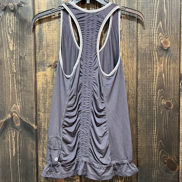 Lululemon Tank Top 4 Grey Racerback Drawstring Side Pocket Ruffled Scoop Active - Picture 6 of 10
